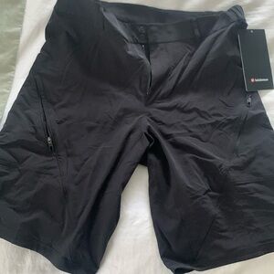 Lululemon Mountain Lululemon Mountainside shorts new with tags size 34 black